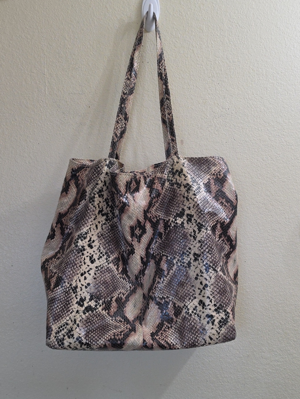 Fifth Avenue Lightweight  Snake-Print Tote Bag in Neutral Tones